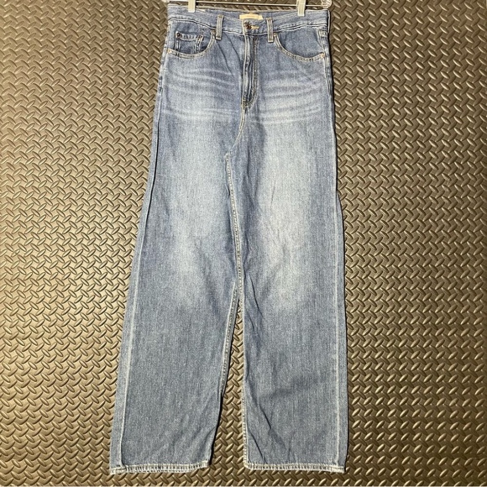 Levi's Premium High Loose‎ High Rise Casual Wear Denim Blue Jean Women's Size 32